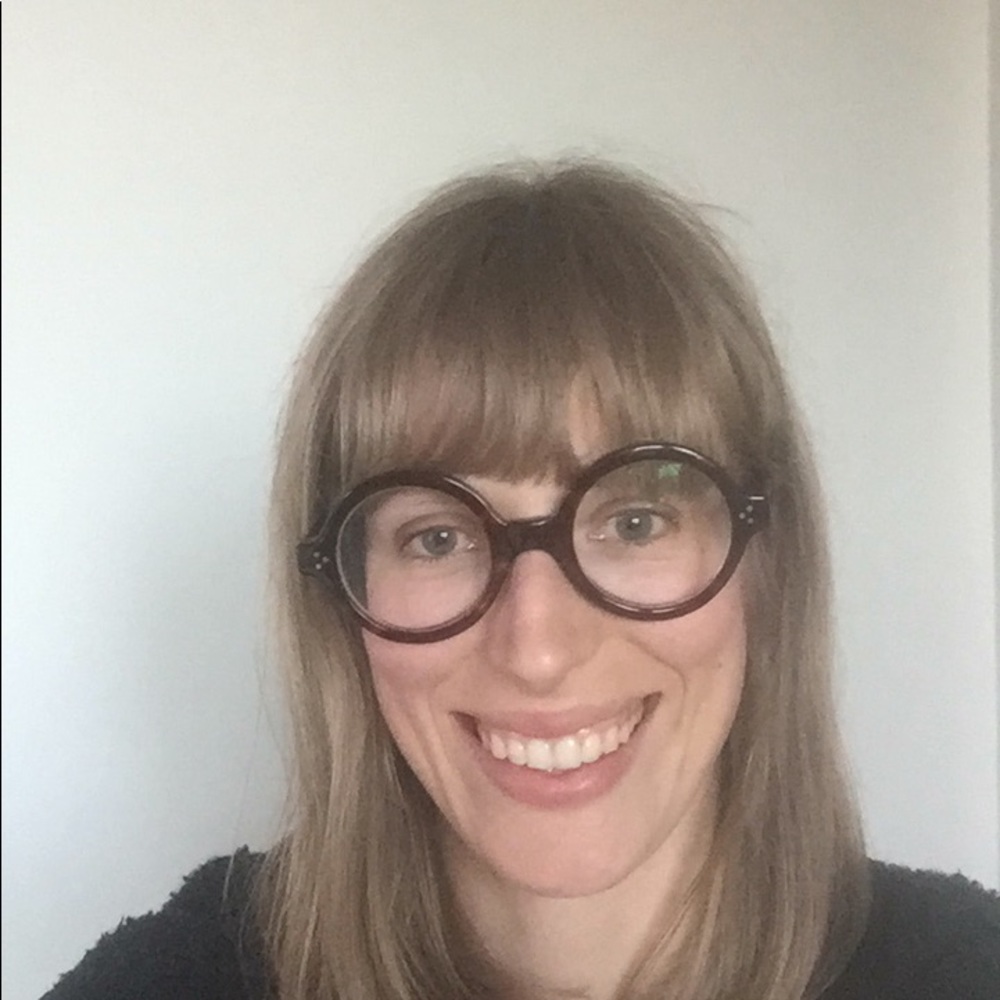 Meet your Posher, Laura